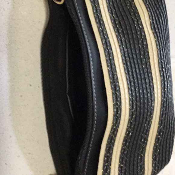 Elegant Charming Charlie clutch - Picture 4 of 5